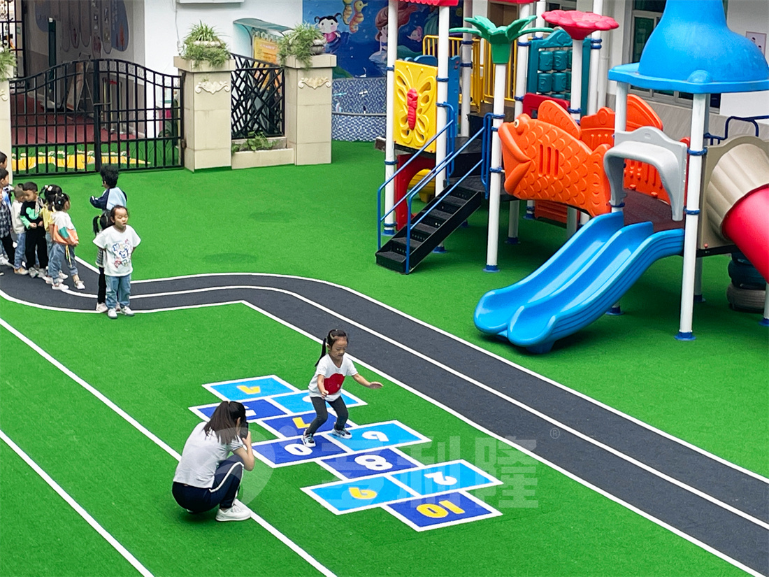 幼儿园户外场地设计，地弹坪